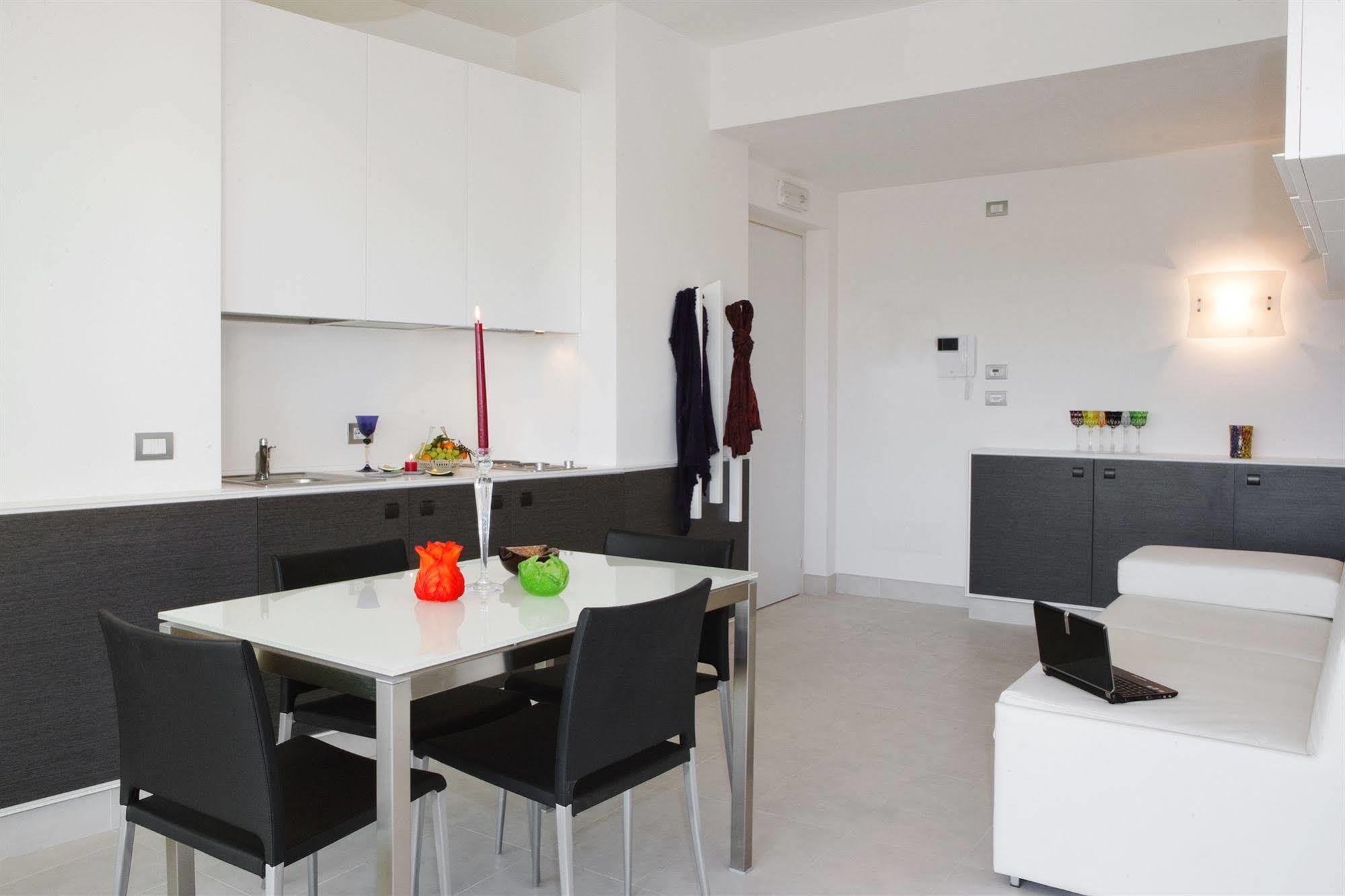 Lungotevere Suite Řím Pokoj fotografie